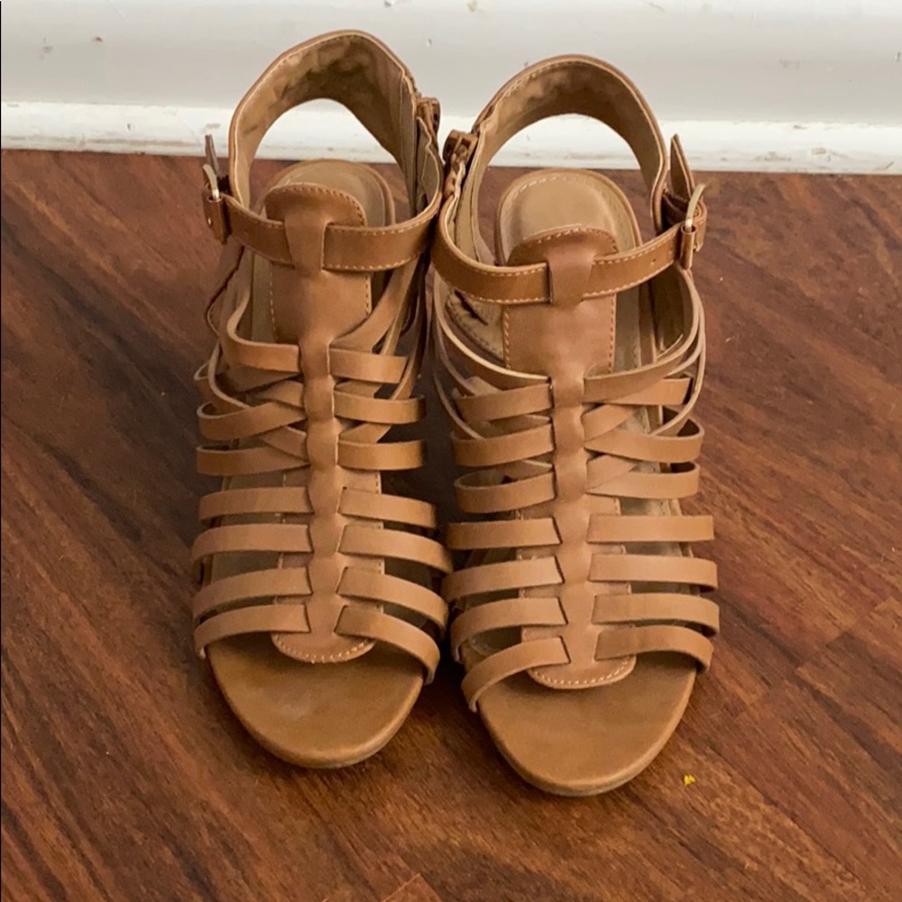 Tan leather strappy wedge